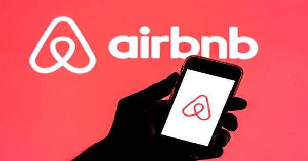سهم Airbnb 
